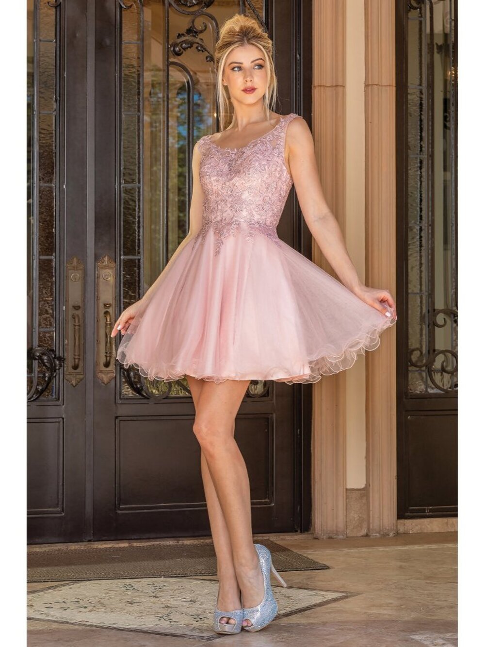 NEW BLUSH Evening Gown Floor Length Formal Elegant Stunning 3304